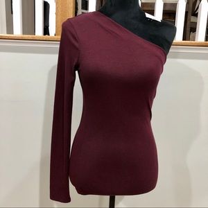 Design Lab Lord & Taylor One Shoulder Shirt (M)